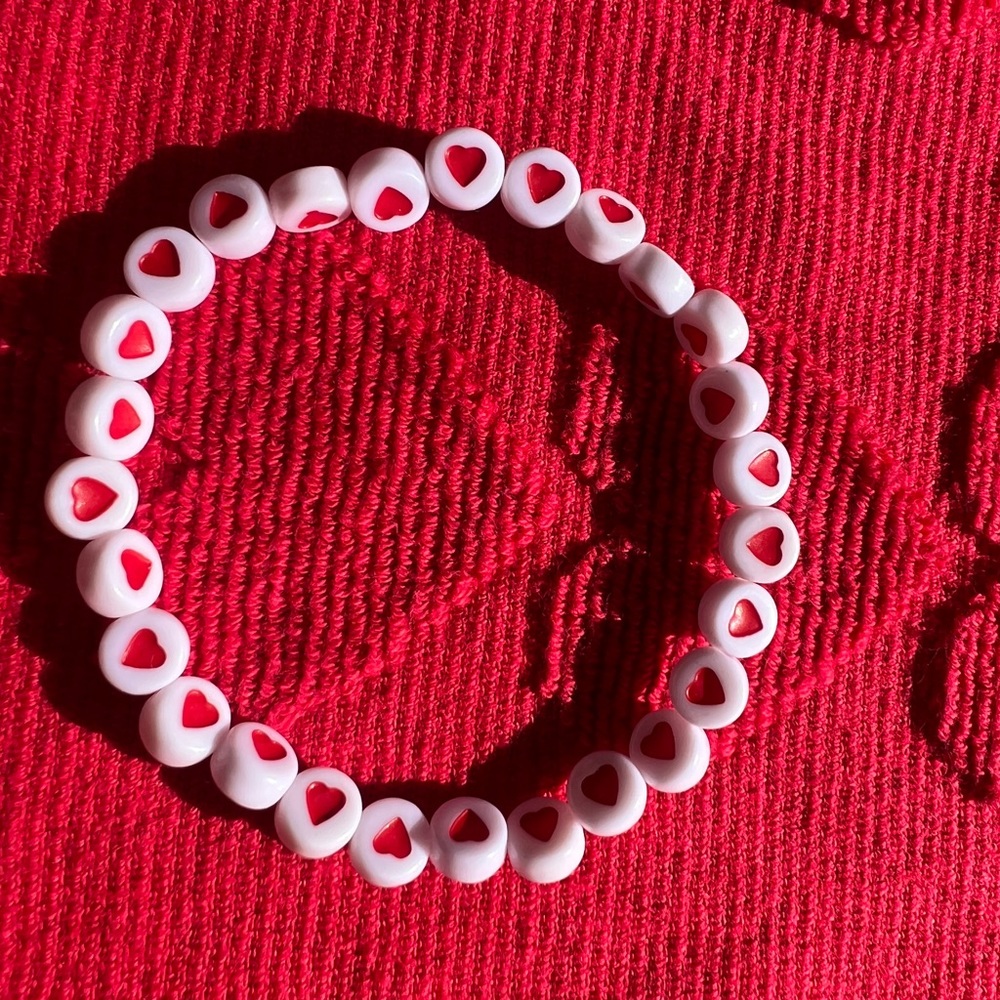 Beaded hand made bracelet, Red heart beads. Elastic band bracelets. White, red.